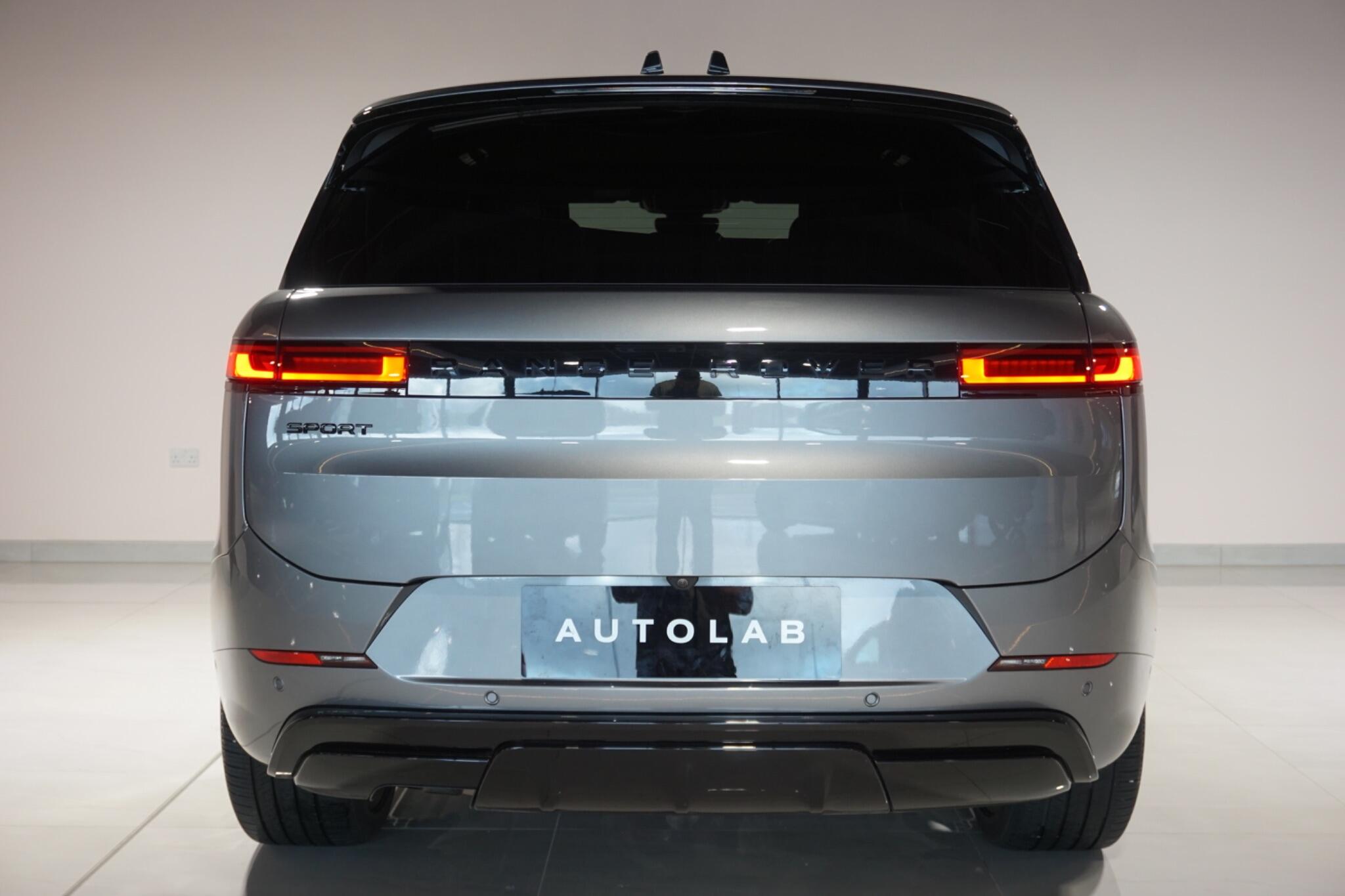 Land Rover Range Rover Sport 3.0 D300 MHEV Dynamic SE SUV 5dr Diesel Auto 4WD Euro 6 (s/s) (300 ps)